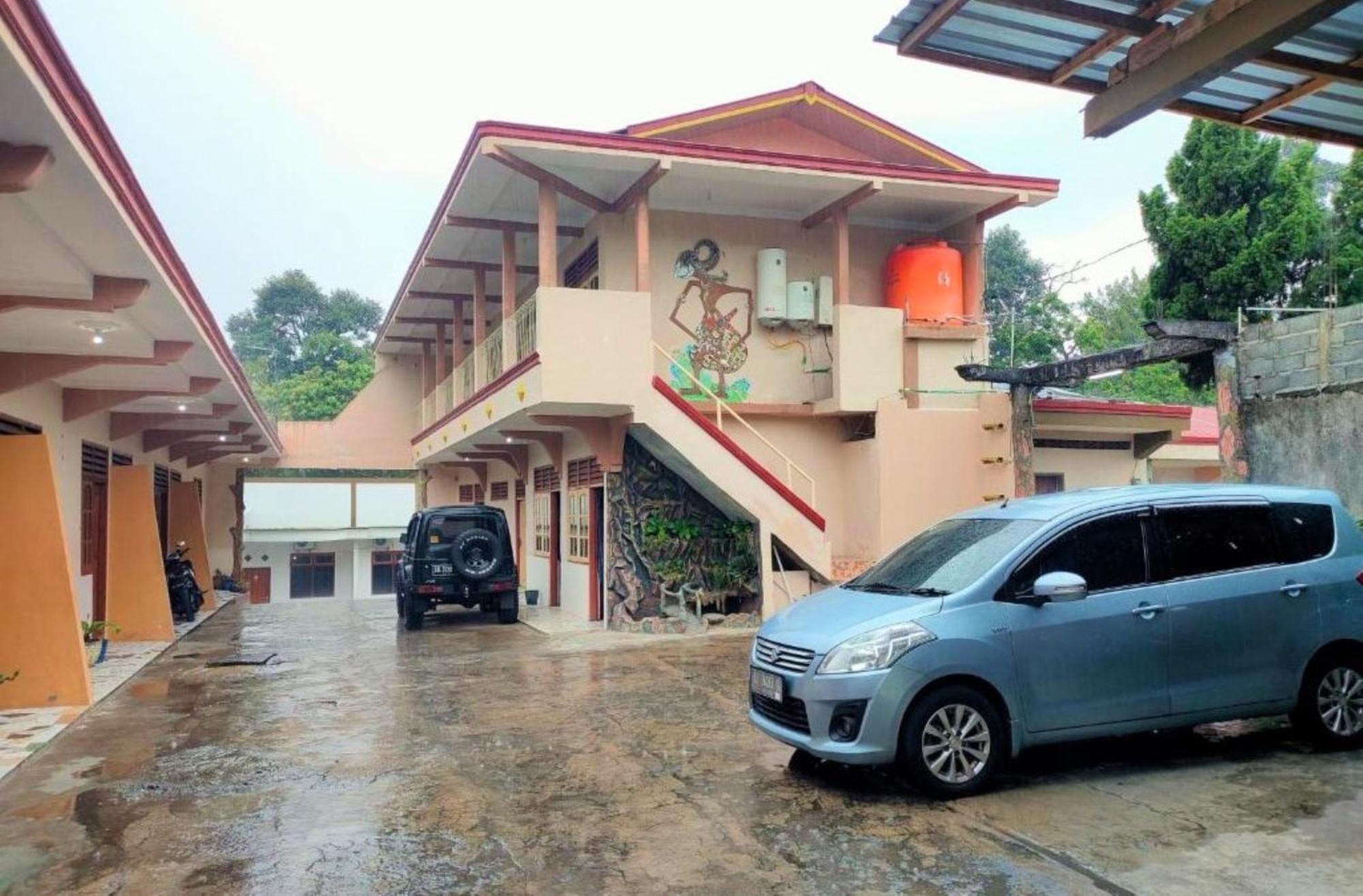 Hotel Arjuna Sari Bandungan Exterior photo